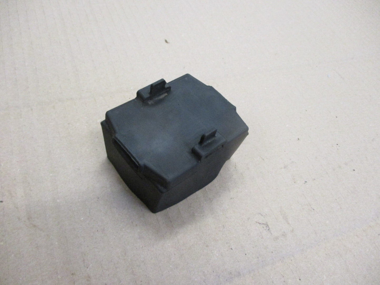 Caoutchouc de connecteur de circuit électrique pour Honda 125 MTX - JD05 - JD07