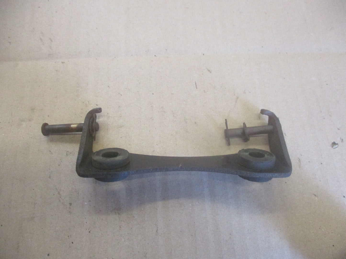 Support de fixation de selle + axes pour Honda 125 CBT - CB125T - 125 Twin