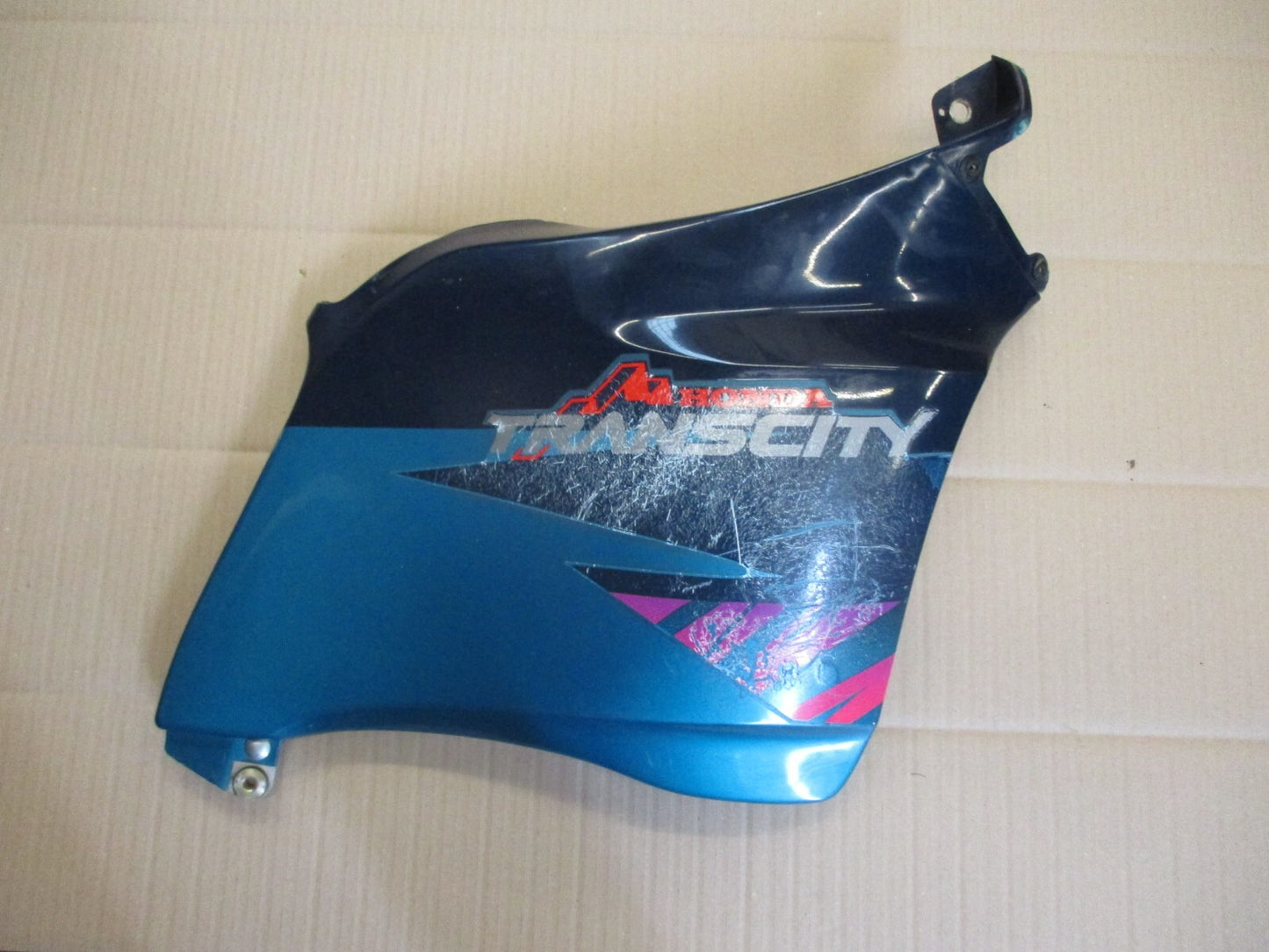 Flanc de carénage droit pour Honda 125 NX Transcity - JD12