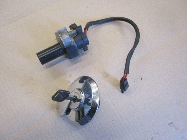 Nieman + bouchon essence à clé pour Honda 125 CLR - City Fly - JD18A