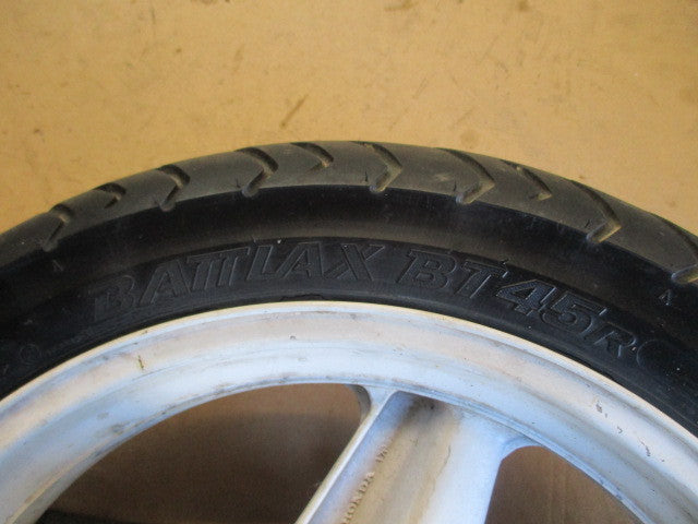 Roue arrière + disque de frein avec pneu BT45F quasi neuf Honda 600 CBR - PC19