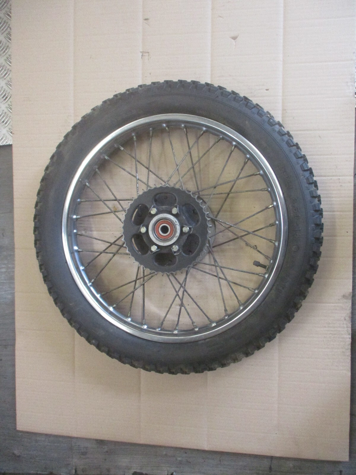 Roue arrière pour Suzuki 125 TS B - 1979