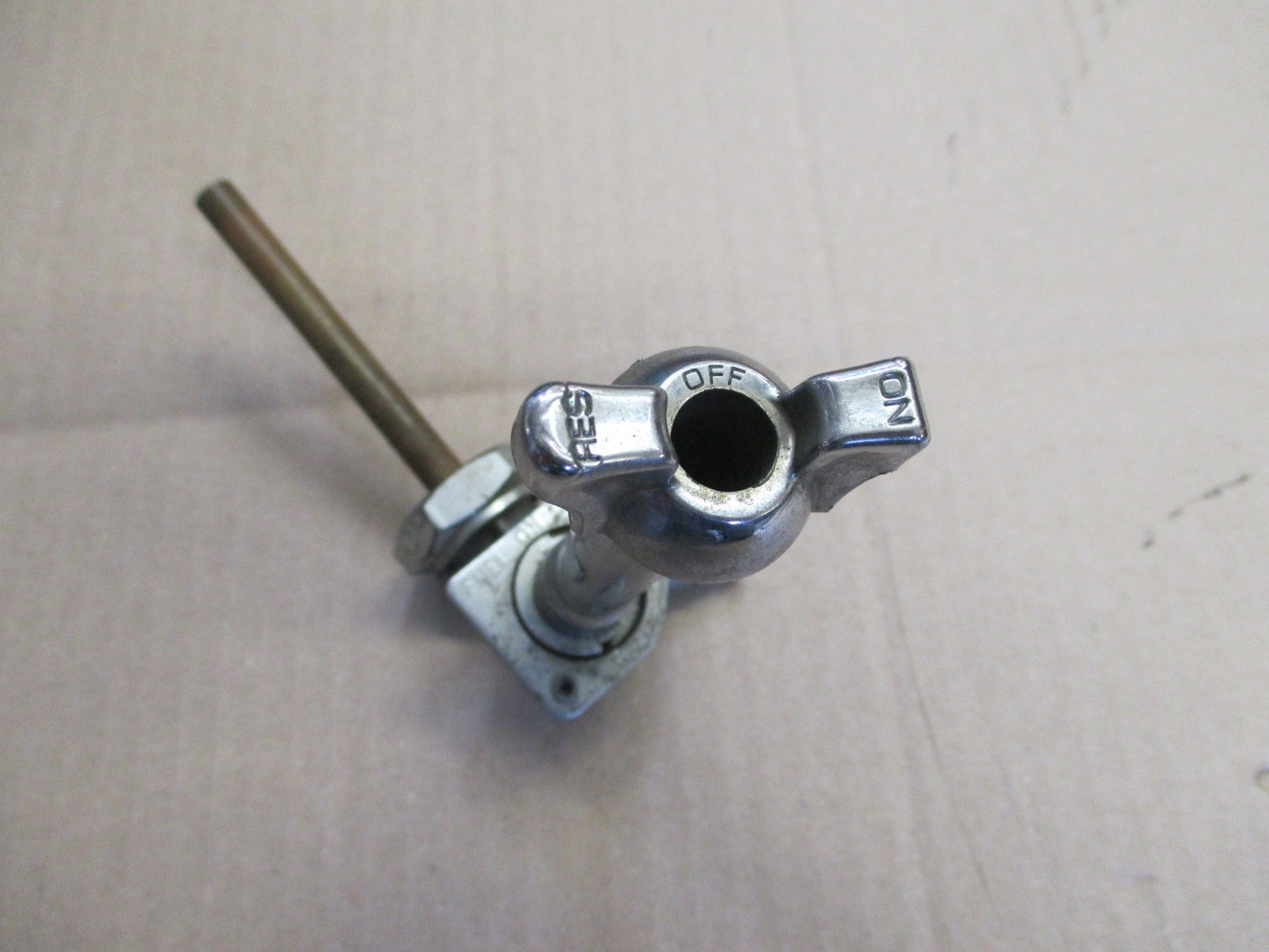 Robinet d'essence pour Honda 600 VT C Shadow - PC21