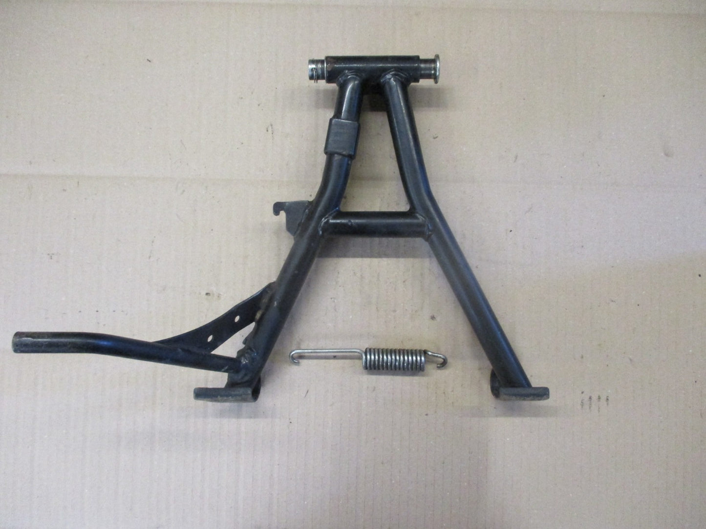 Béquille centrale pour Honda 125 CBF - JC74