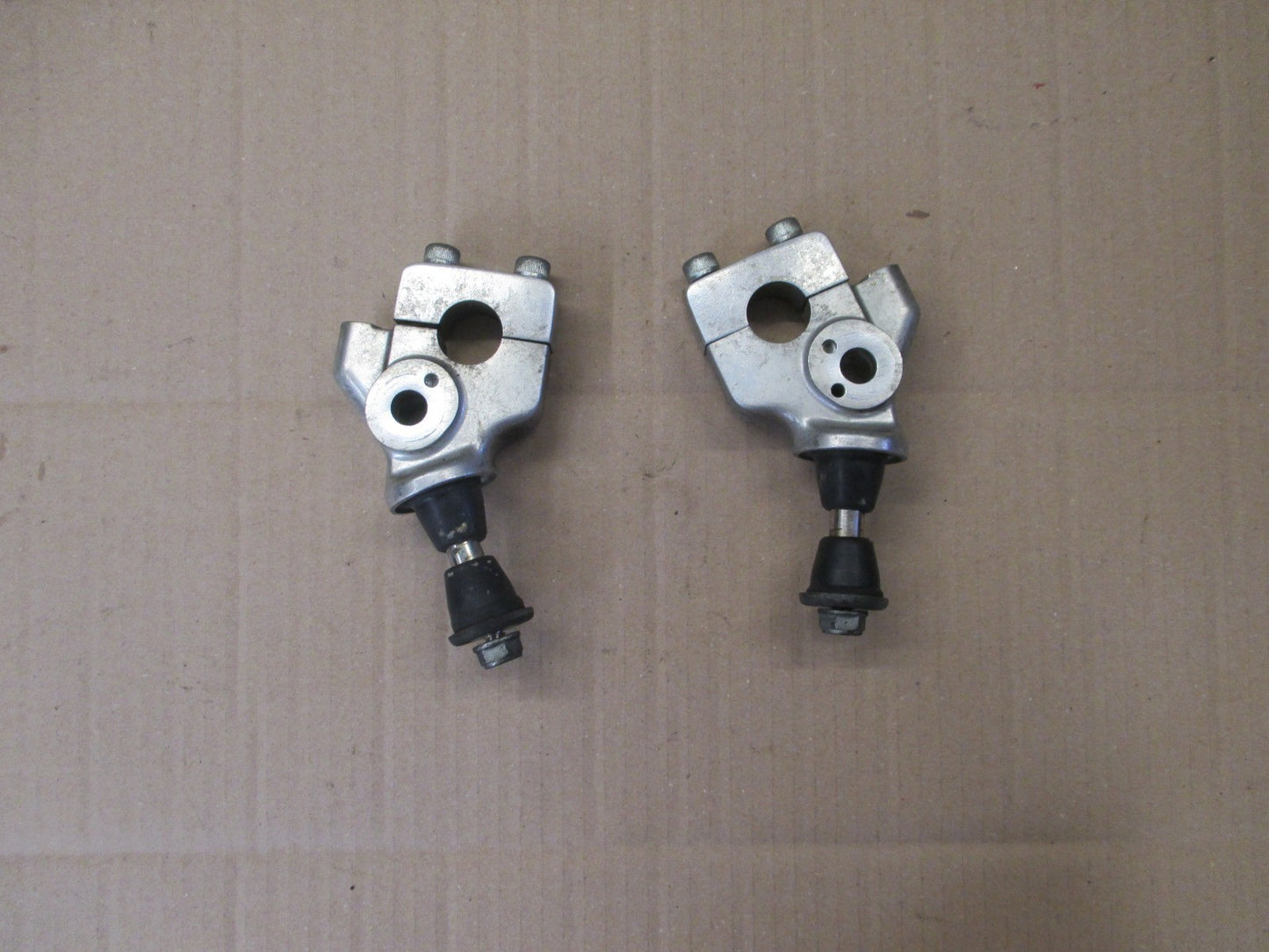 Pontets de guidon pour Honda 125 Rebel - JC24A - JC26A