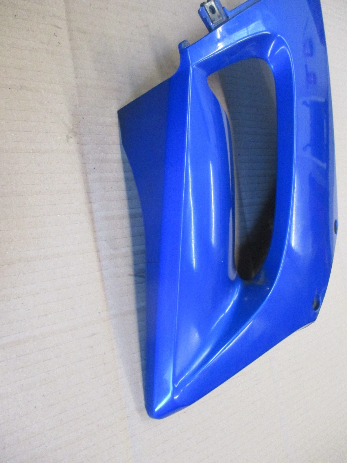 Flanc de carénage droit pour Honda 125 CBR - JC34