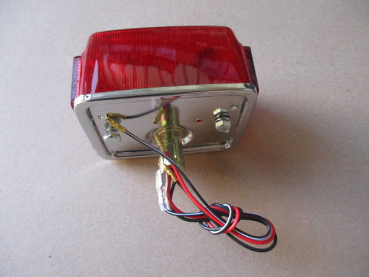 Feu arrière NEUF pour Yamaha 125 XT - 12V - 3YU