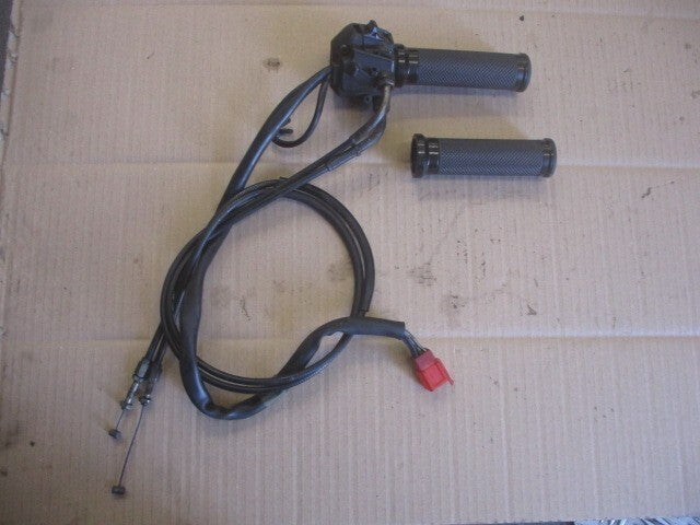 Poignée d'accélérateur + cables + commodo droit Honda 800 VFR - RC46A - 1998