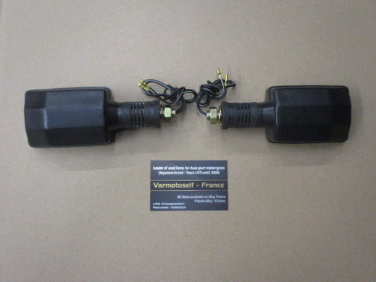 Clignotants NEUFS (tige courte) pour Yamaha 125 SR - 10F
