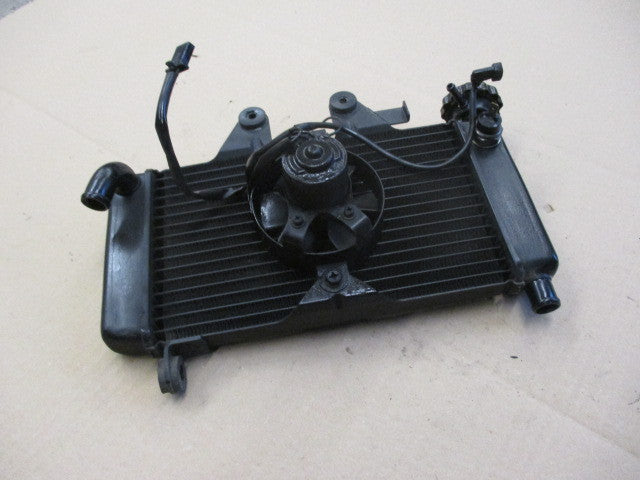 Radiateur d'eau + ventillateur pour Honda 125 XLV Varadéro - JC32