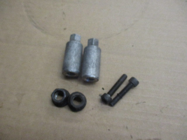 Vis et écrous de fixation cylindre pour Yamaha 600 Ténéré - 34L - 55W - 1VJ