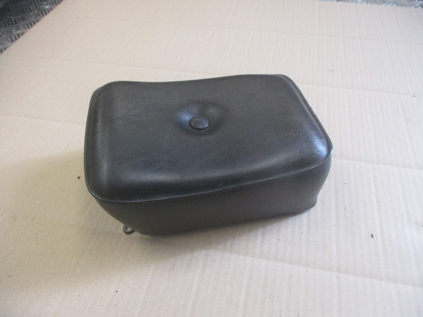 Selle passager arrière pour Honda 125 Rebel - JC24A - JC26A