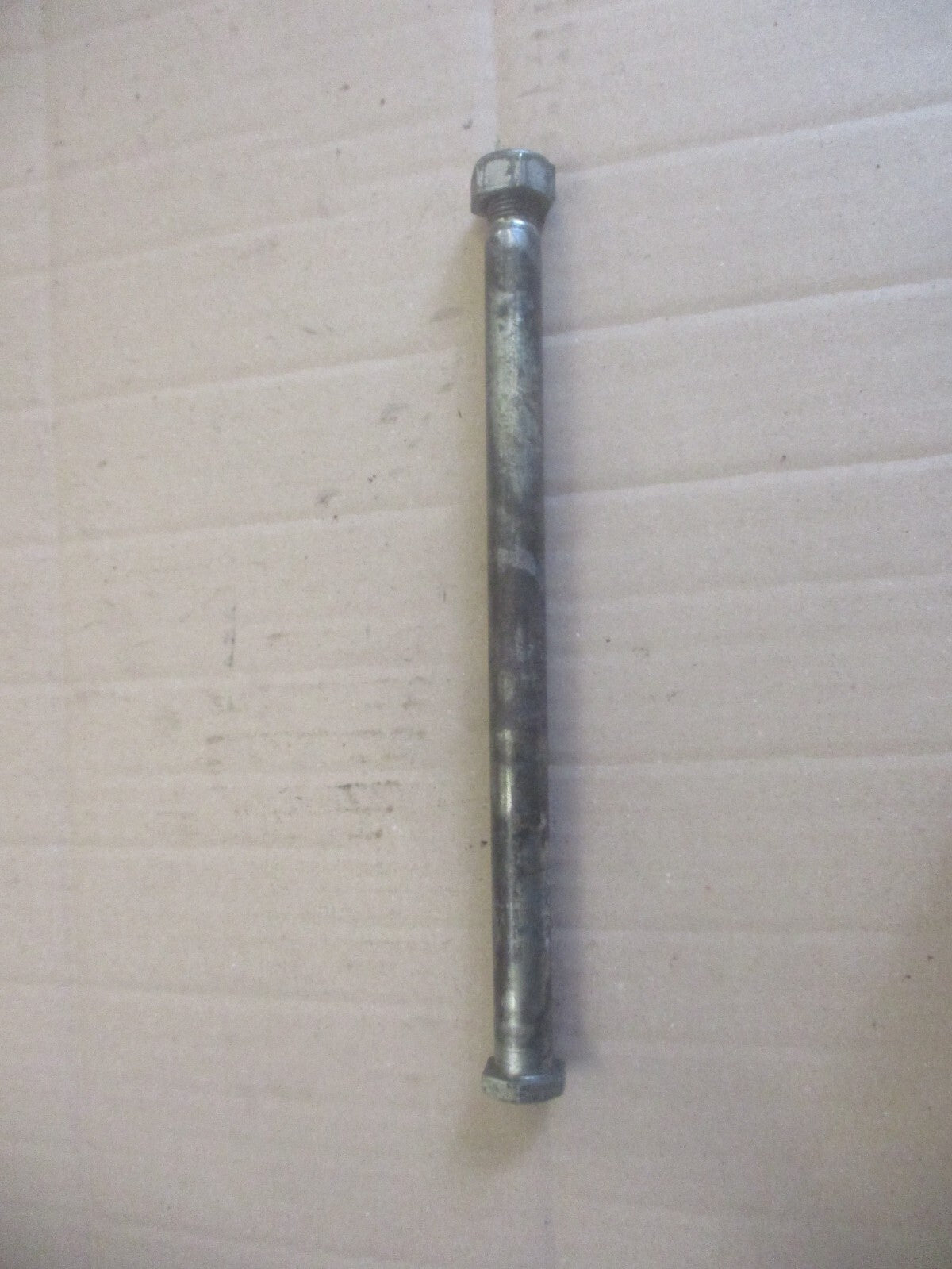 Axe de bras oscillant pour Yamaha 600 TTR - DJ01 - 1999