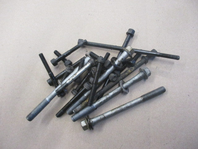 Vis de fixation cache culbuteur + culasse pour Yamaha 660 XTZ - 3YF
