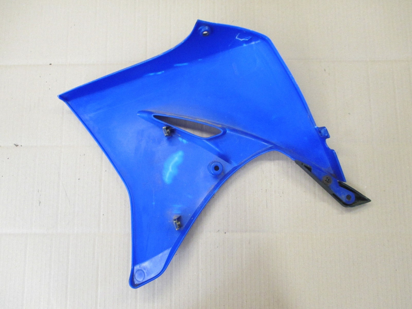 Flanc de réservoir droit pour Yamaha 125 XTX - XTR