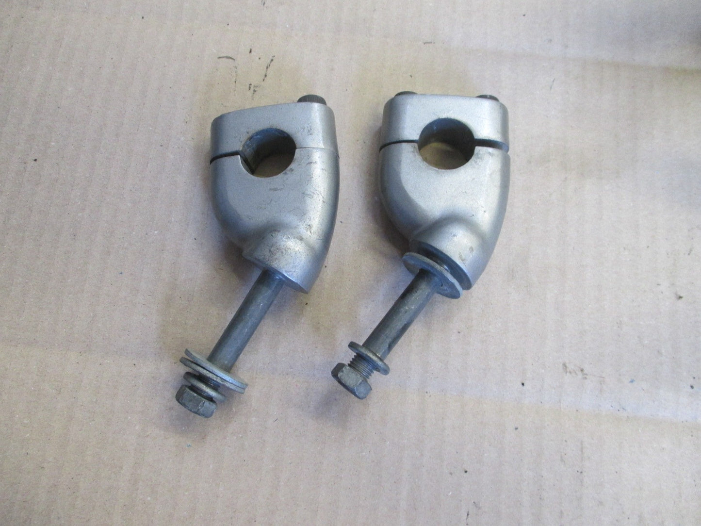 Pontets de guidon pour Yamaha 535 XV Virago - 2YL