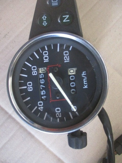 Bloc compteur 45765 kms pour Honda 125 CLR - City Fly - JD18A