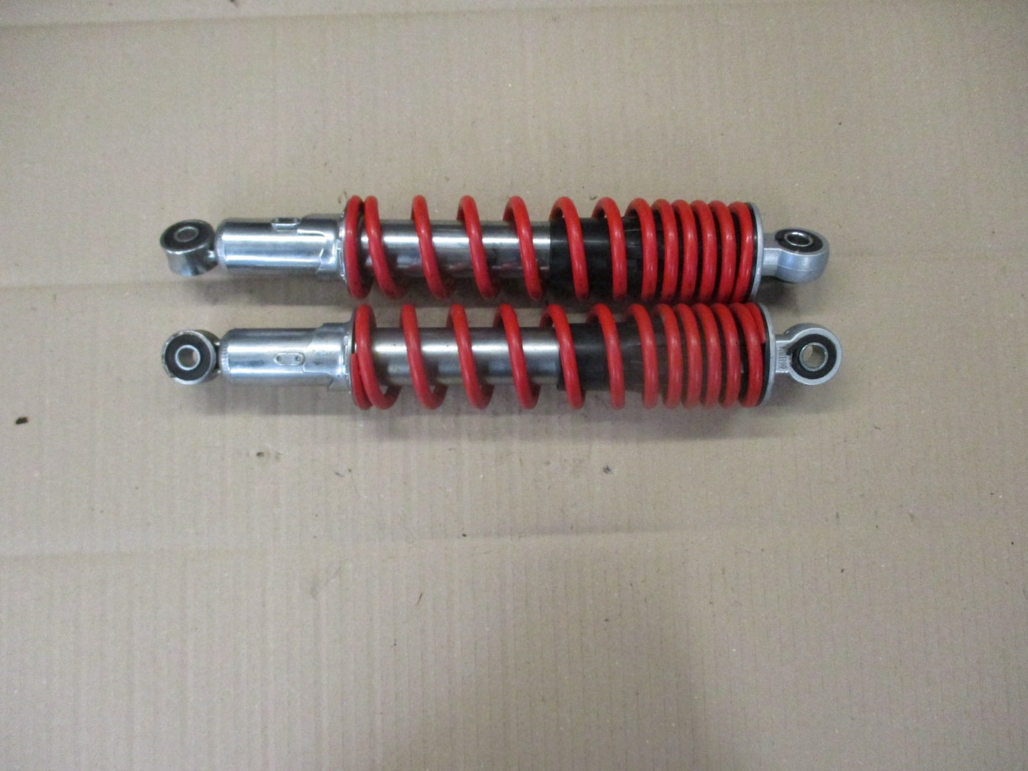 Amortisseurs pour Honda 125 CBF - JC74