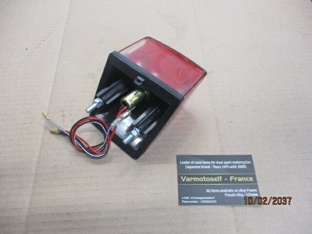 Feu arrière NEUF pour Yamaha 660 XTZ - Super Ténéré - 3YF