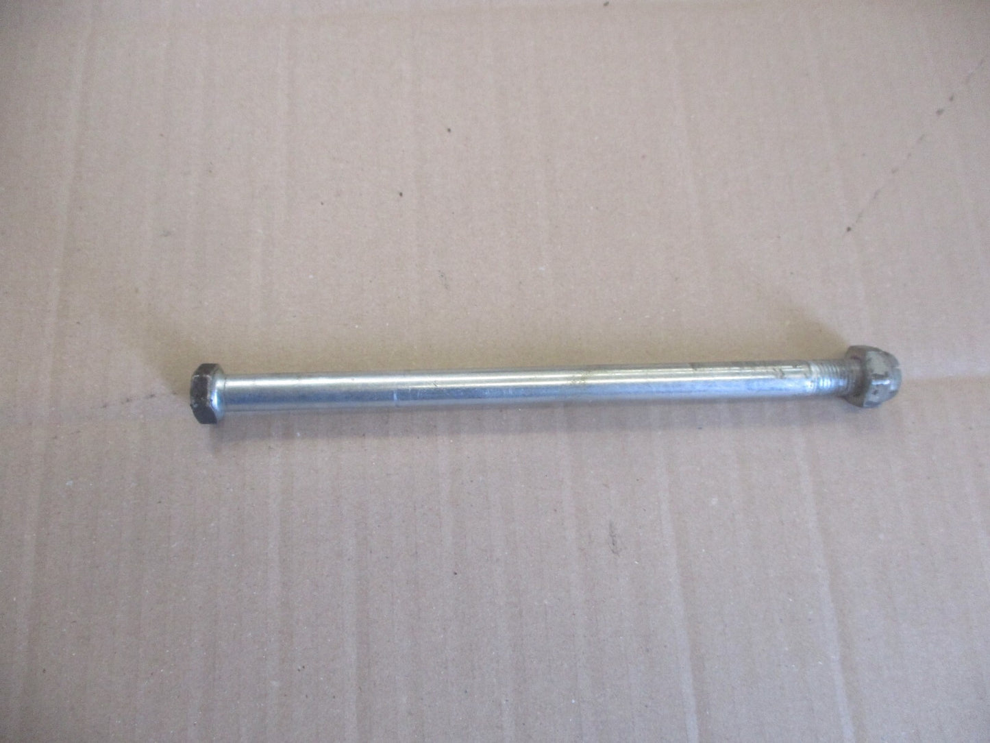 Axe de bras oscillant pour Suzuki 125 TS B - 1979