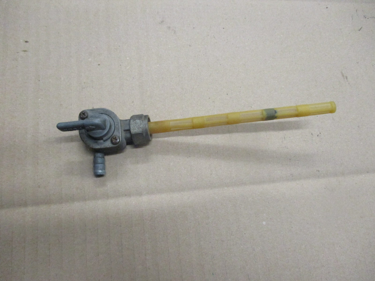 Robinet d'essence pour Honda 125 MTX - MTXR - TC02