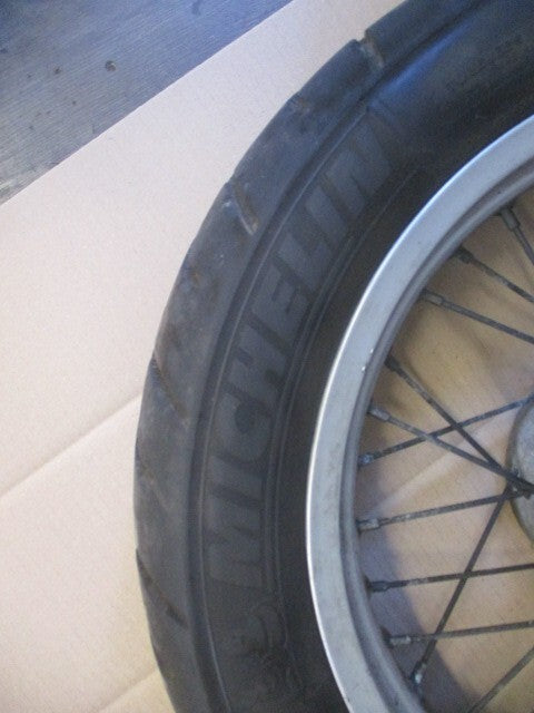 Roue arrière avec pneu Michelin très peu roulé pour Suzuki 650 XF Freewind