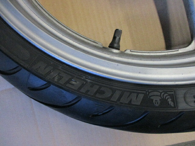 Roue arrière avec pneu MICHELIN très peu roulé pour Kawasaki 500 ER5 ER-5