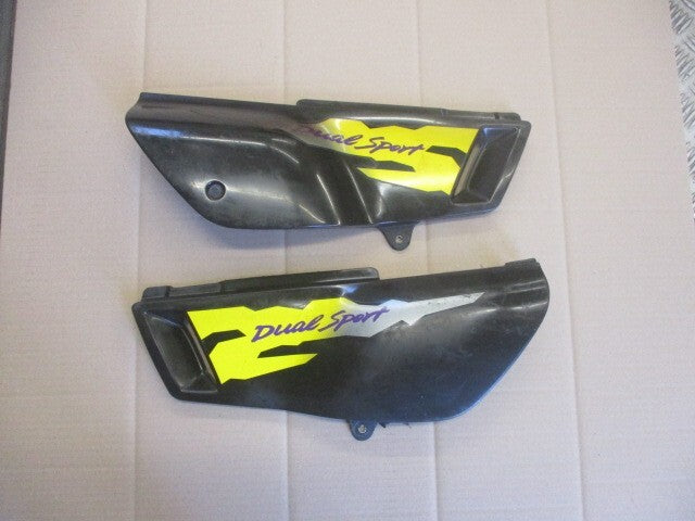 Caches latéraux pour Suzuki 125 DR - SF44A