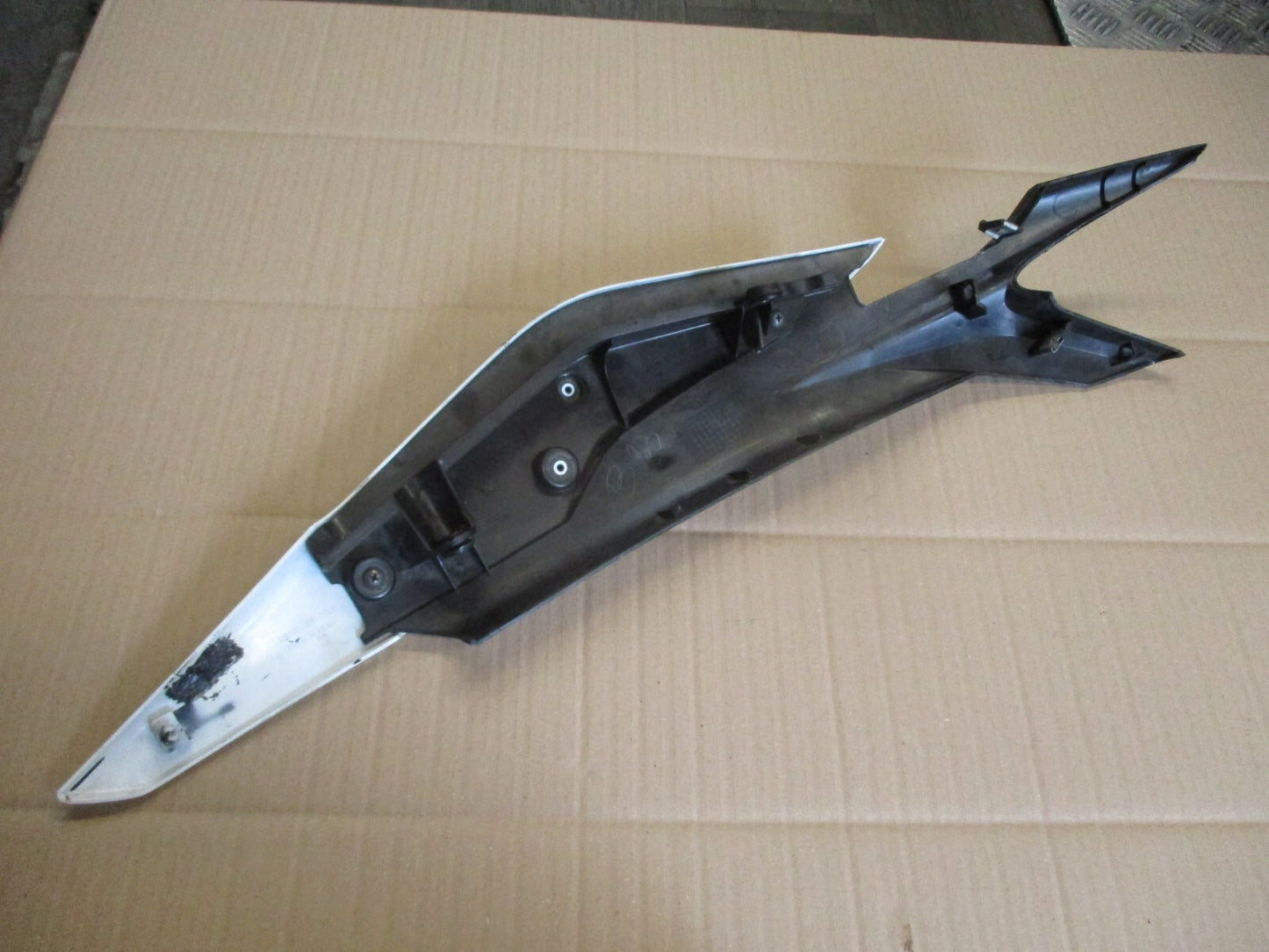 Cache arrière droit pour Honda 125 CBR - JC50 - 2011 / 2018