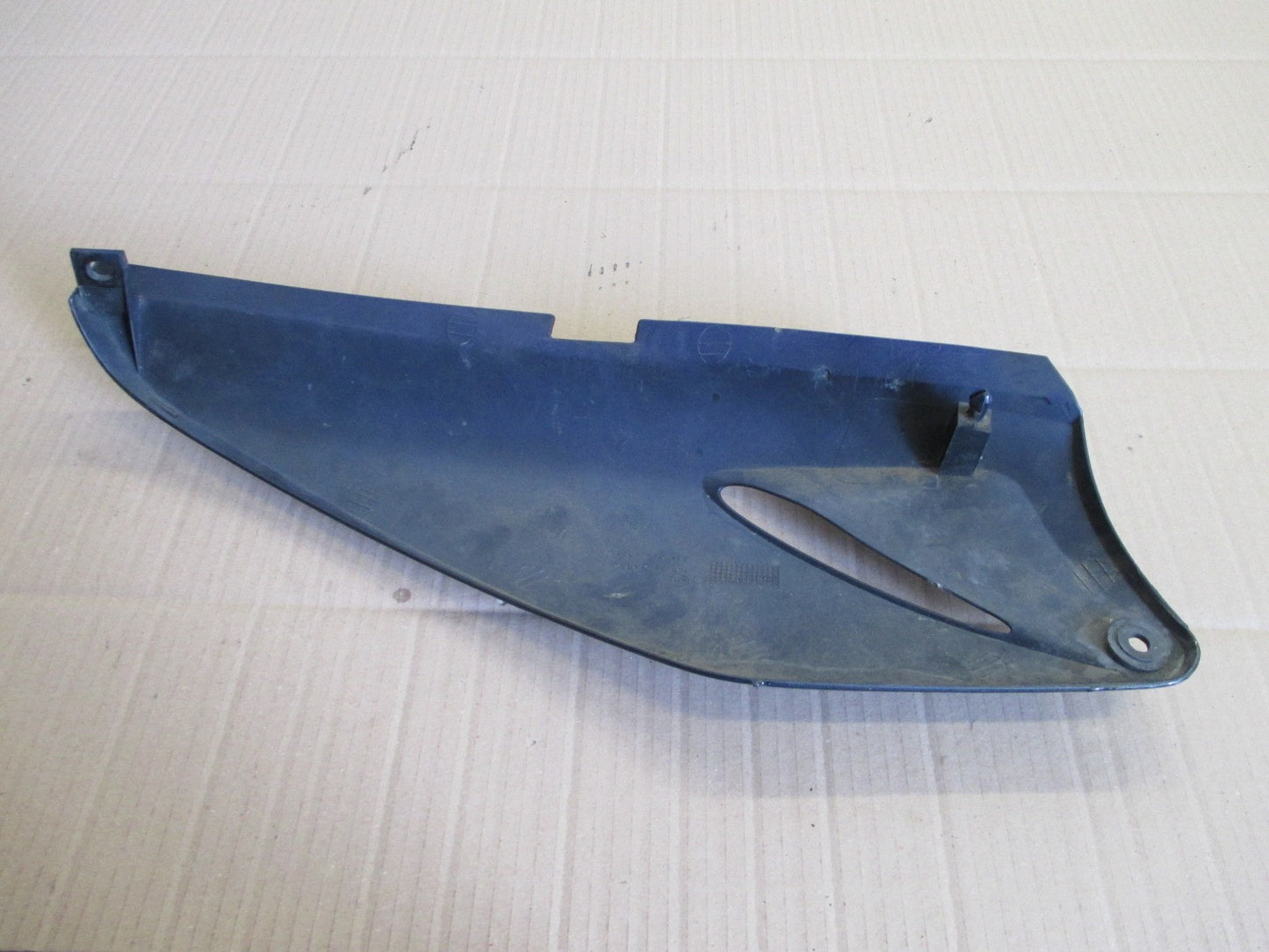 Cache latéral gauche pour Honda 125 XLV - Varadéro - JC32