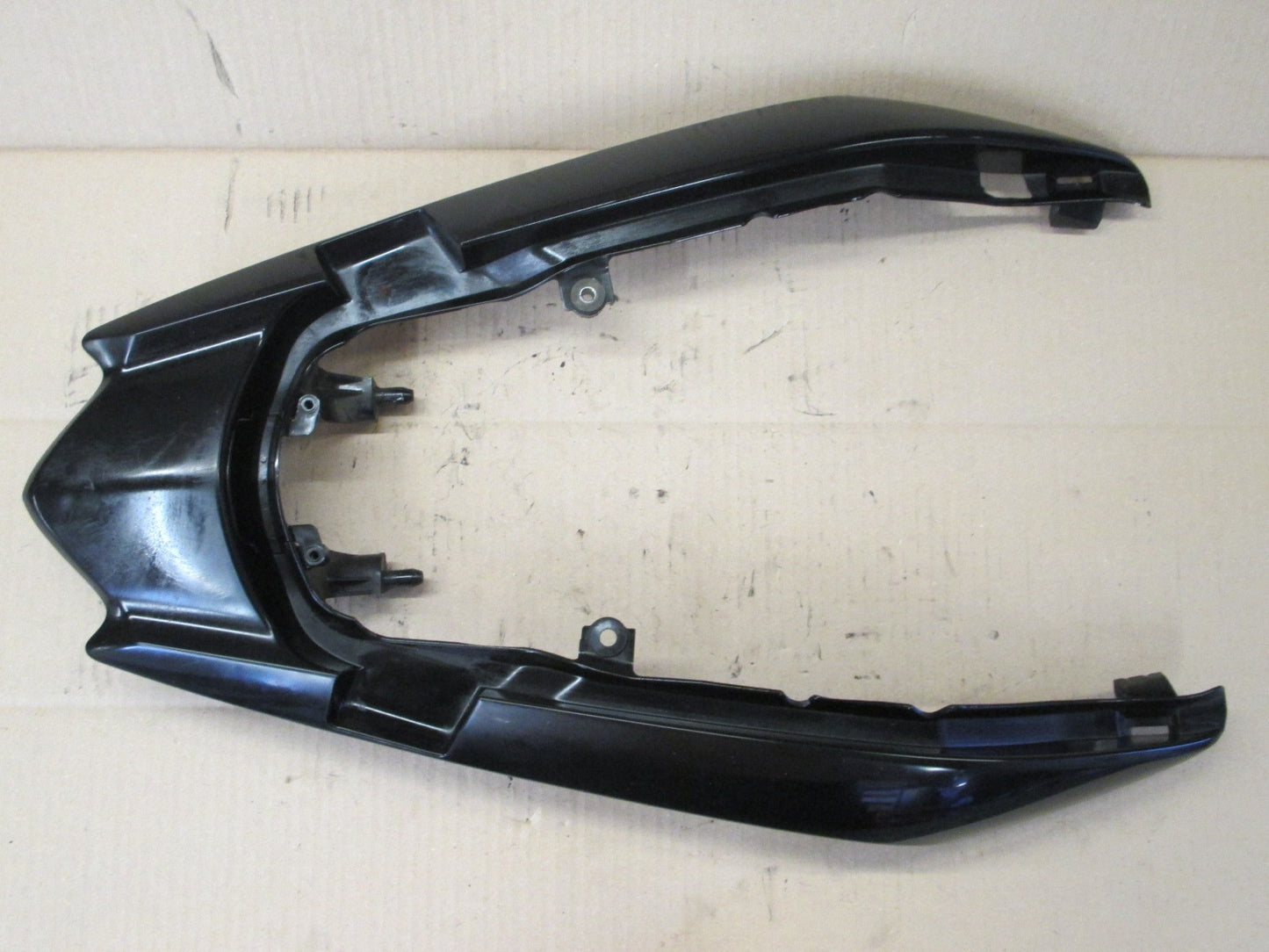 Coque arrière supérieure pour Honda 125 CBF - JC40A