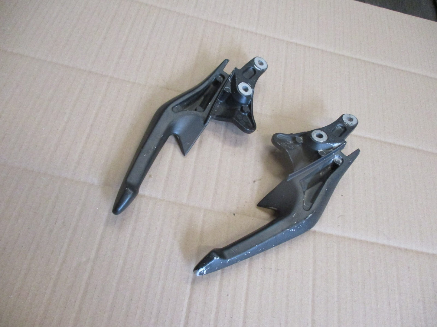 Poignées arrière pour Honda 125 CBR - JC50 - 2011 / 2018