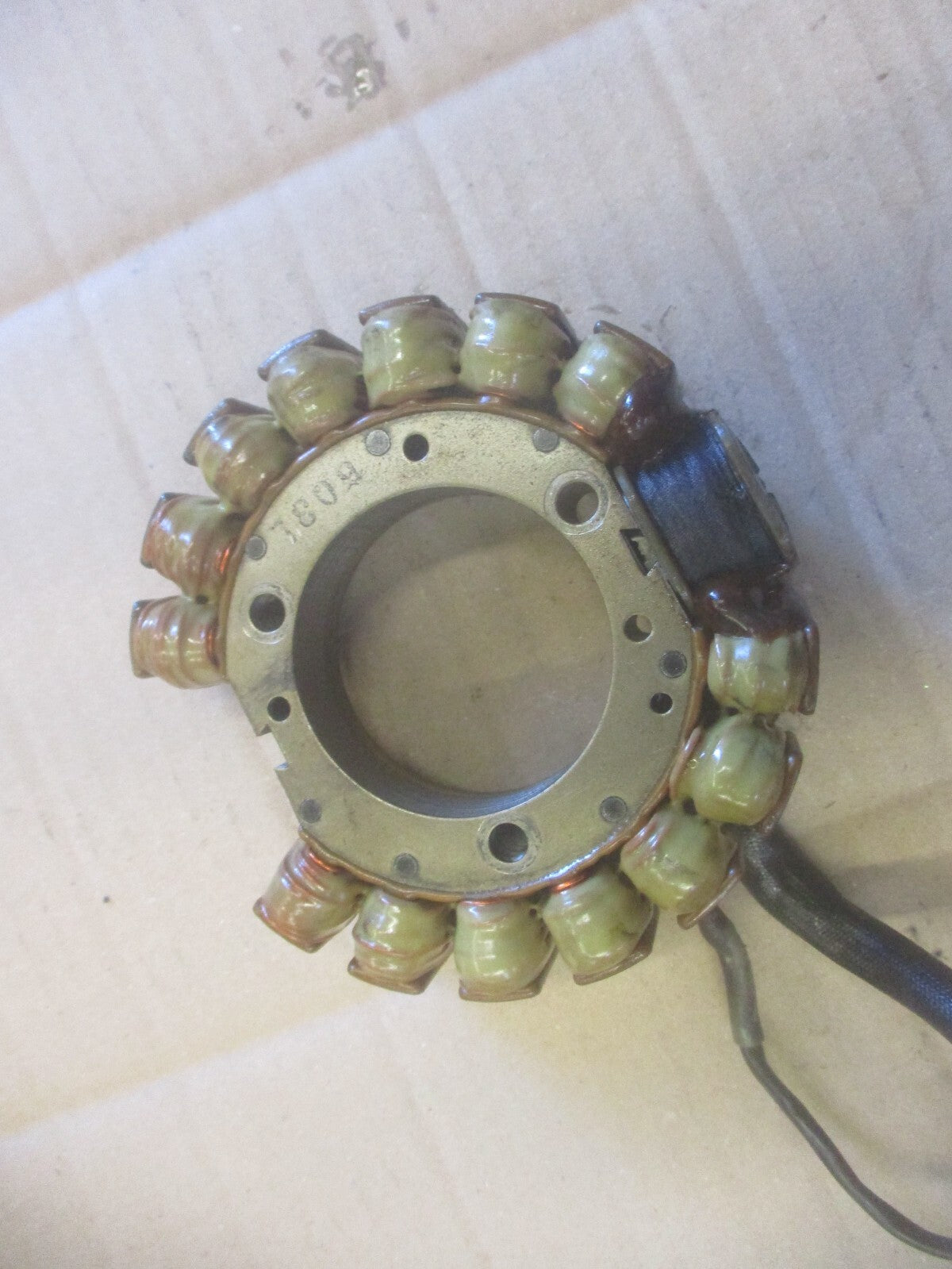 Stator d'allumage quasi neuf pour Honda 600 XLL - XLM - XLLM - PD04