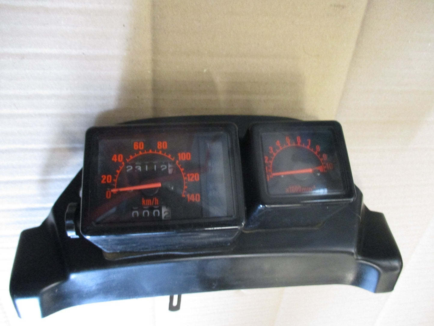 Bloc compteur compte tours - 23112 kms - pour Honda 125 NX Transcity - JD12