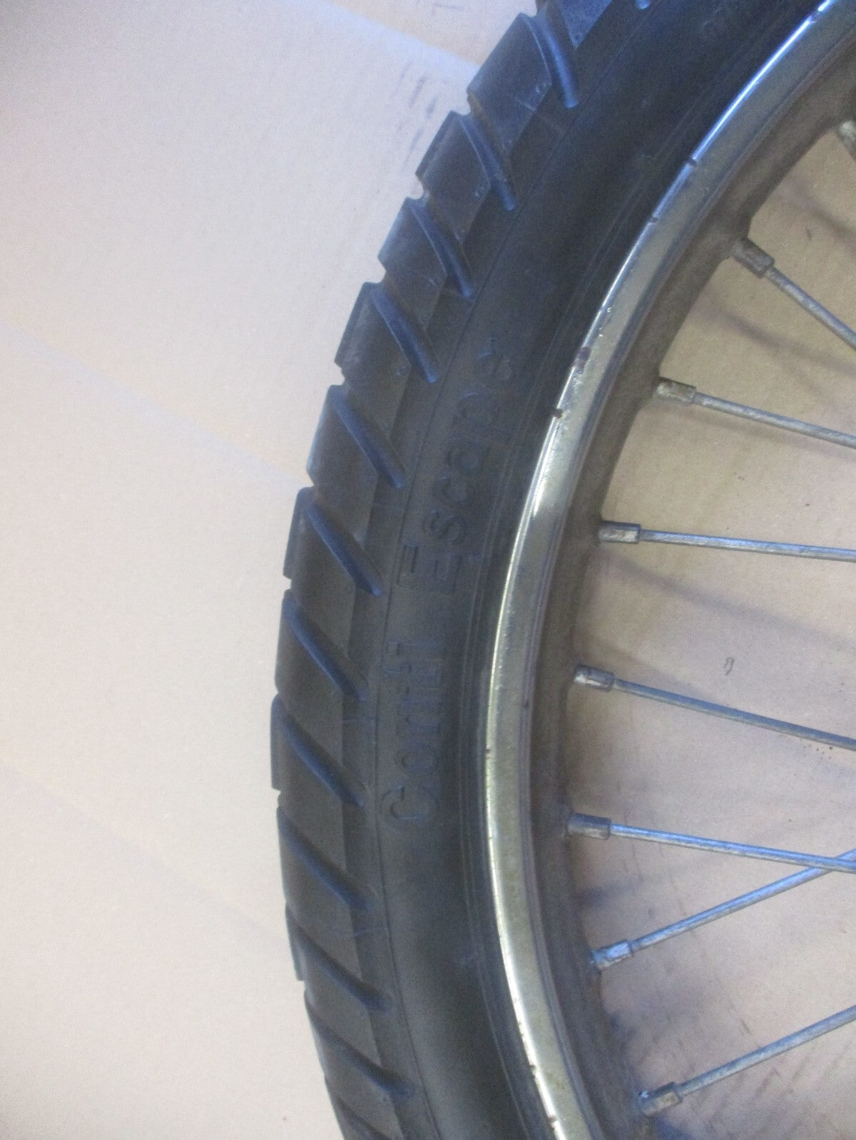 Roue avant avec pneu bon état pour Honda 125 NX Transcity - JD12