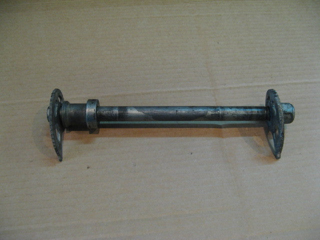 Axe de roue arrière pour frein à tambour pour Suzuki 600 DR - SN41A