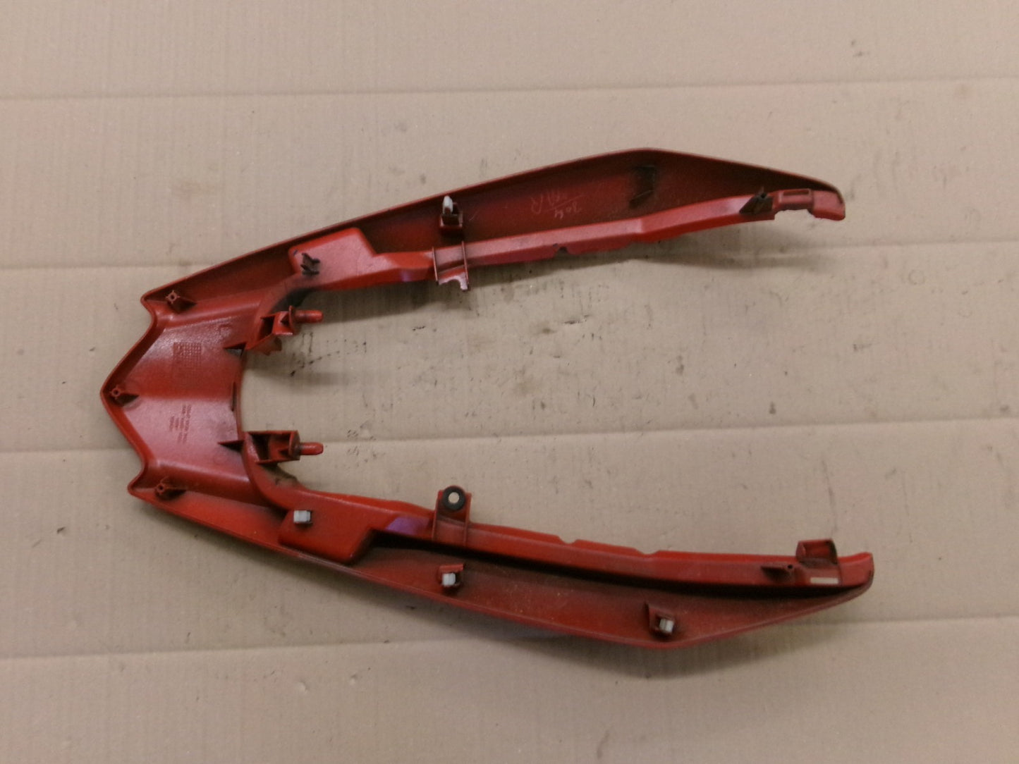 Coque arrière supérieure pour Honda 125 CBF - JC40A