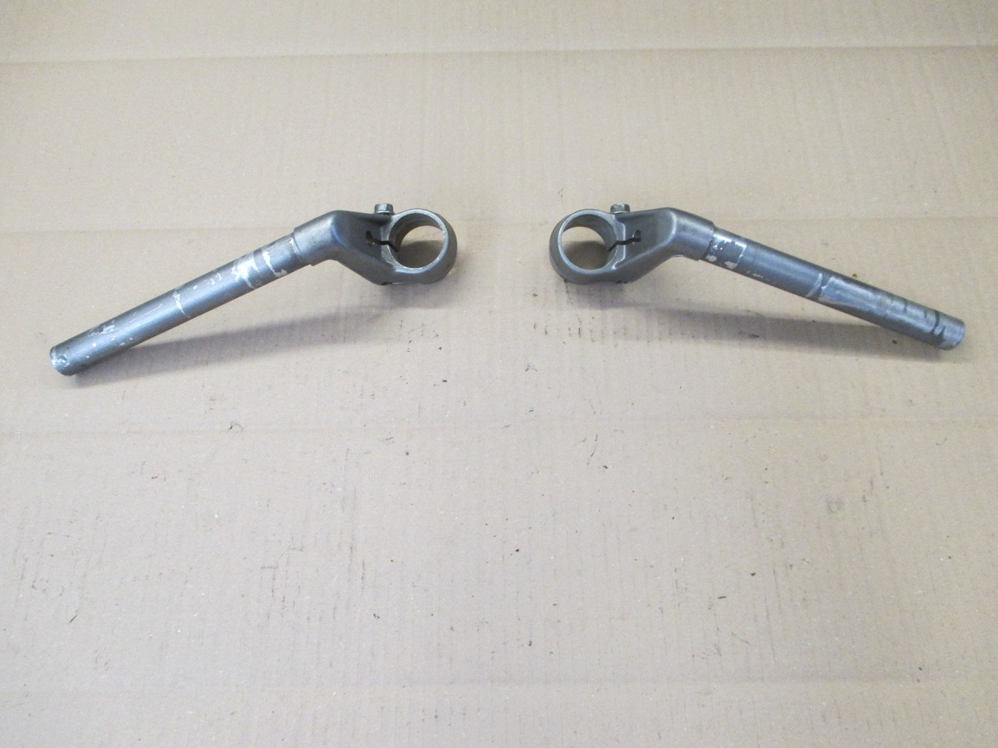 Demis guidon gauche et droit pour Honda 750 VFR - RC24