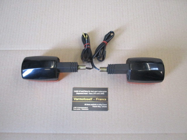 Clignotants NEUFS - tige courte - pour Honda 125 NX - JD12