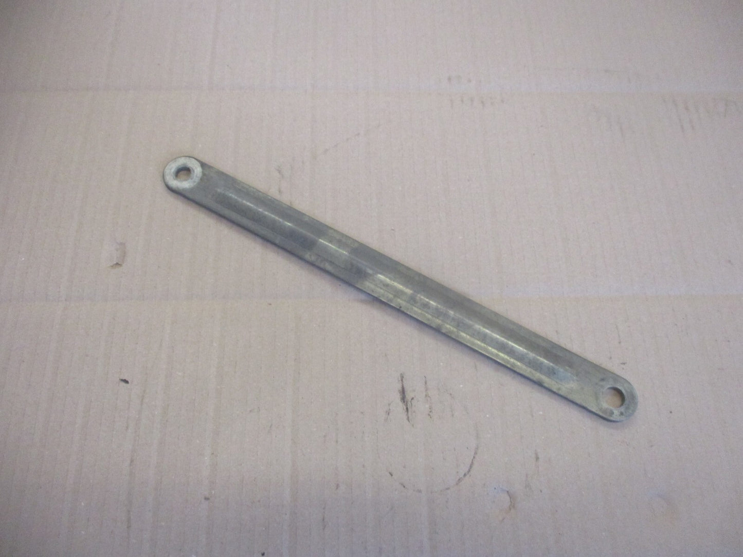 Barre de maintien tambour de frein arrière pour Suzuki 125 GT