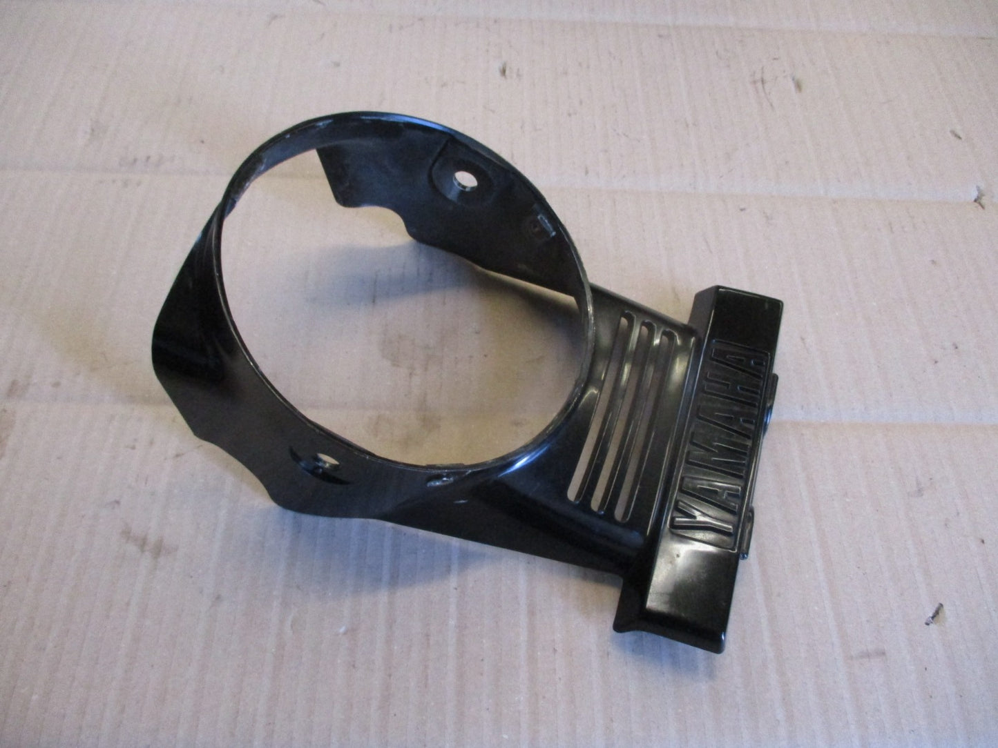 Entourage de phare pour Yamaha 125 SR - 10F