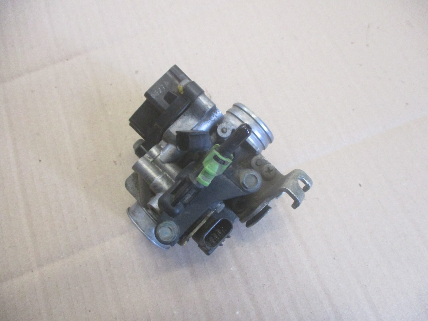 Corps papillon d'injection pour Honda 125 CBF - JC40A