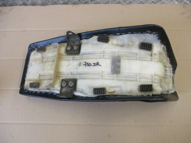 Selle refaite à neuf pour Suzuki 750 DR - 800 DR - SR41A - SR42A