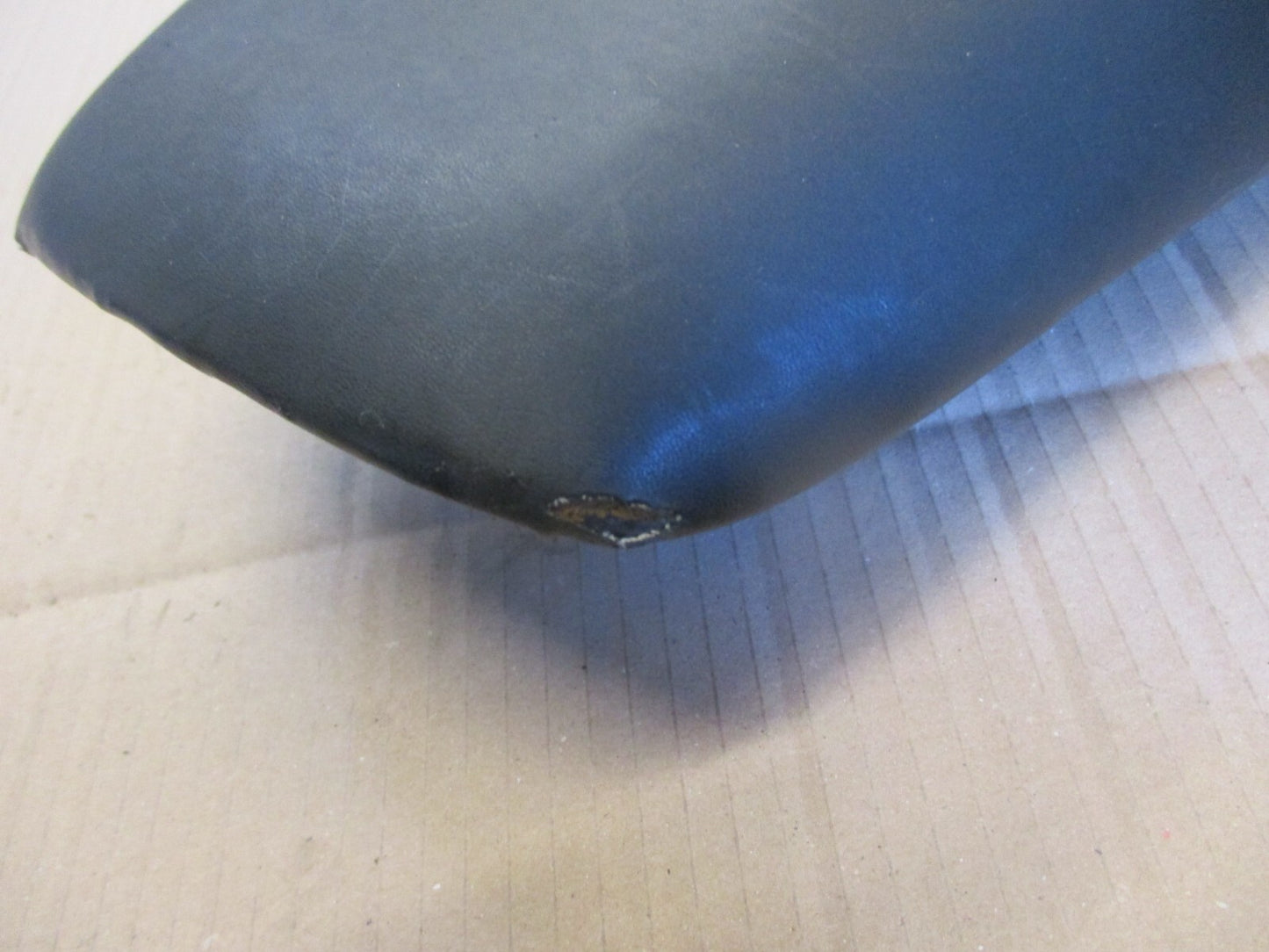 Selle passager arrière pour Honda 125 CBR - JC34
