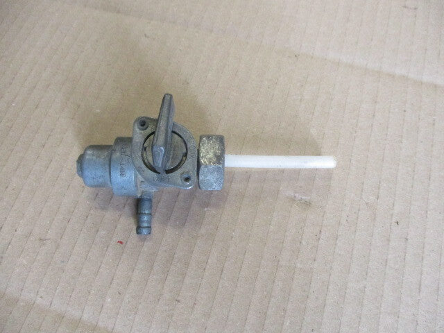 Robinet essence pour Honda 125 CM - JC05