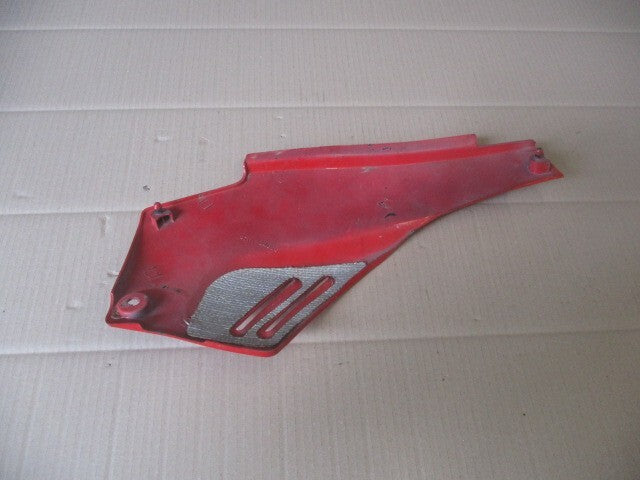 Cache latéral droit pour Suzuki 750 Dr - 800 DR - SR41A - SR42A