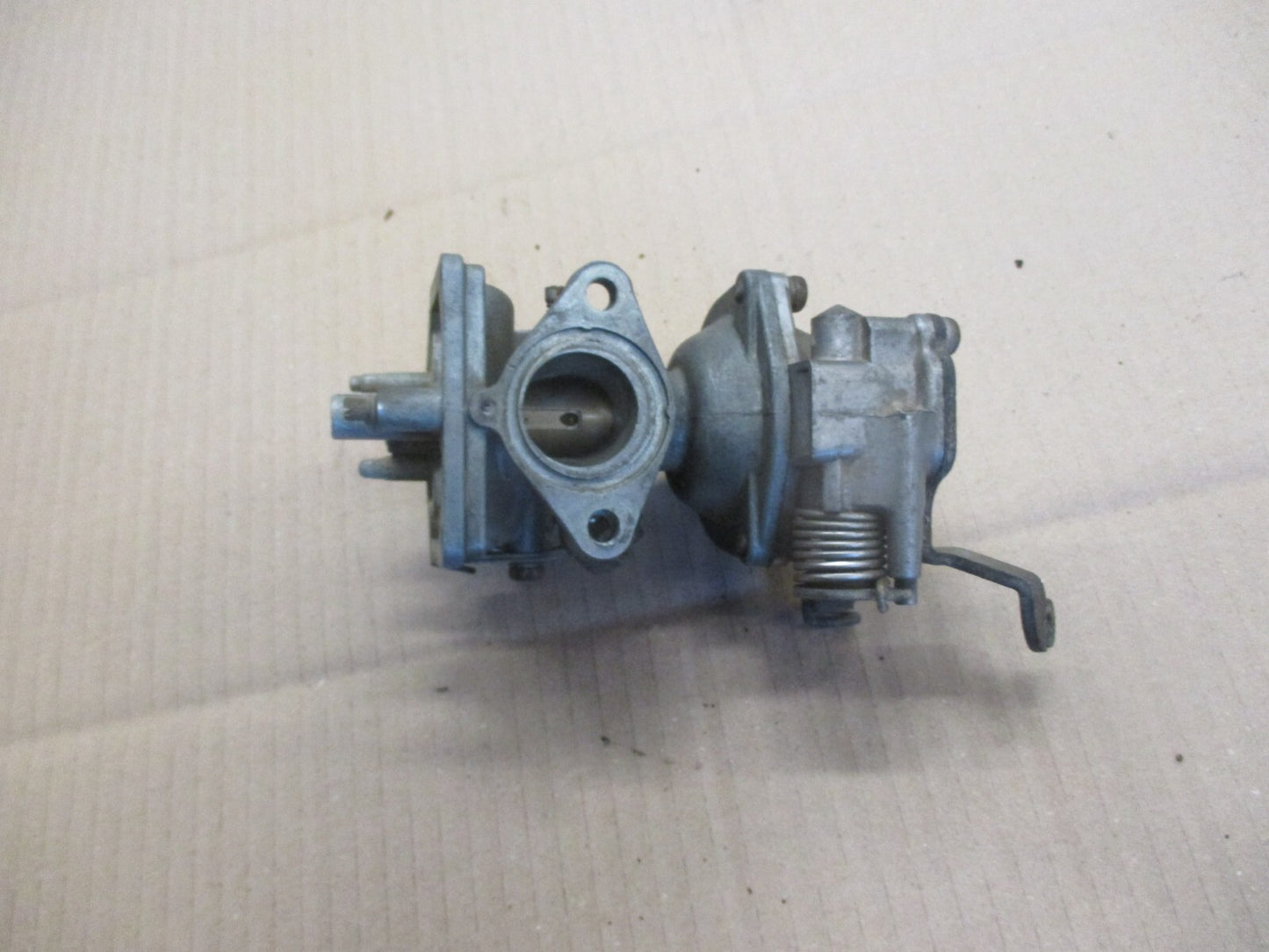 Carburateur sans cuve, flotteur et gicleur pour Honda 125 CM T - 1978/1981