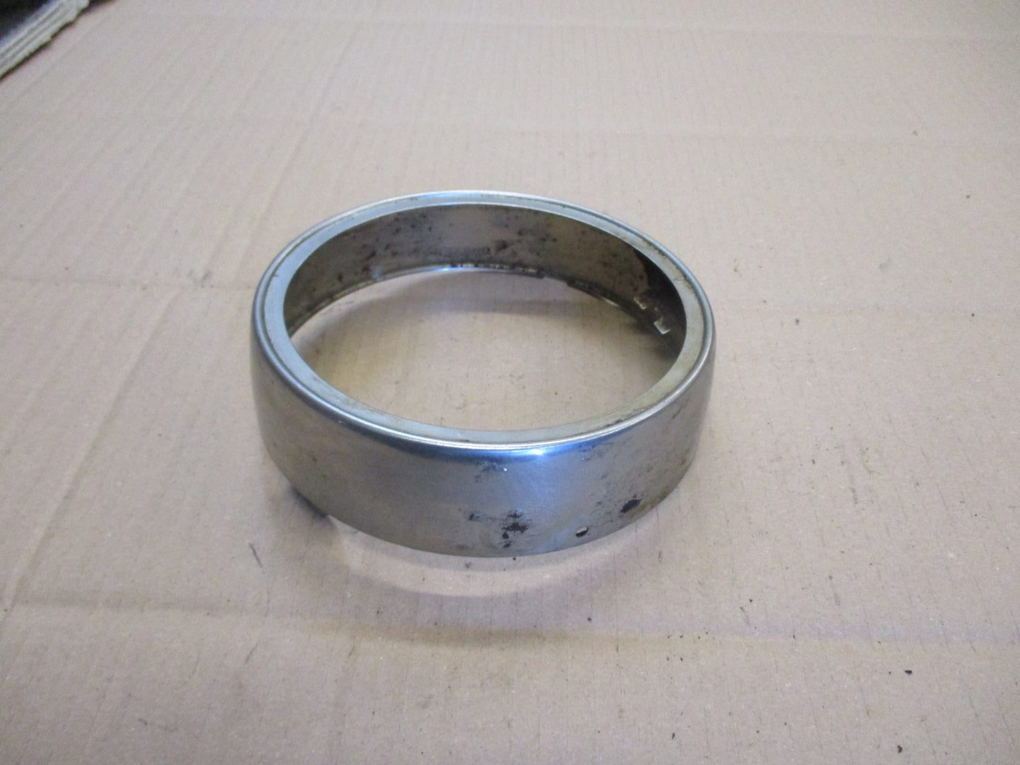 Cerclage de phare pour Yamaha 125 AT1 - AT2