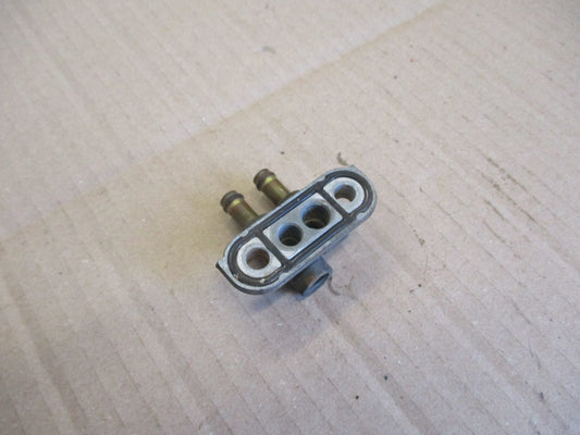 Sortie de réservoir essence pour Yamaha 125 TDR 4FU - 5AE