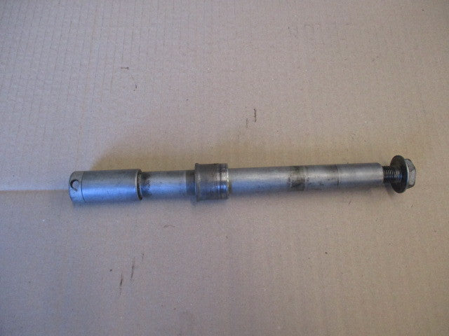 Axe de roue avant pour Honda 650 NTV REVERE - RC33